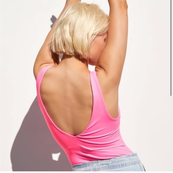 Zara Sleeveless V-Neck Bodysuit - Picture 7 of 8